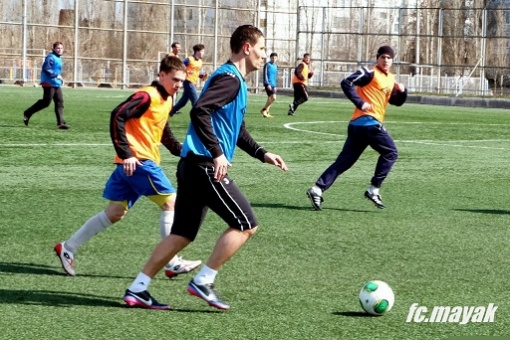 "Маяк" готовится к сезону самостоятельно