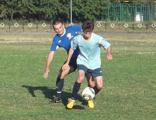 Уверенная победа "Электрона"