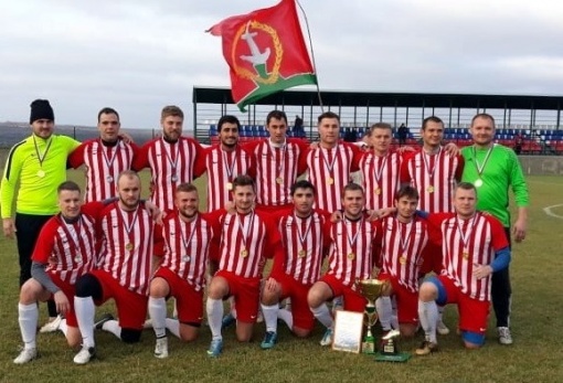В первой лиге новый чемпион!