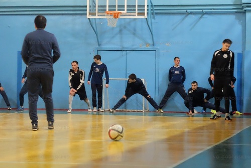 «Волгодонск» провел первую тренировку в новом сезоне 