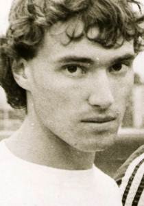 Сегодня исполняется 59 лет одному из самых талантливых защитников в истории ростовского футбола Марату Минибаеву