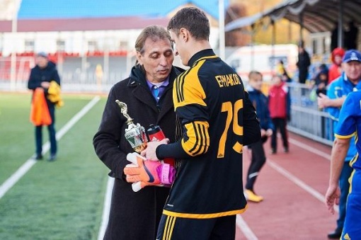 Данила Ермаков - обладатель приза «Лучшего игрока матча», учрежденного областной «Федерацией футбола» по итогам матча семнадцатого тура молодежного Первенства России между «Ростовом» и «Амкаром»