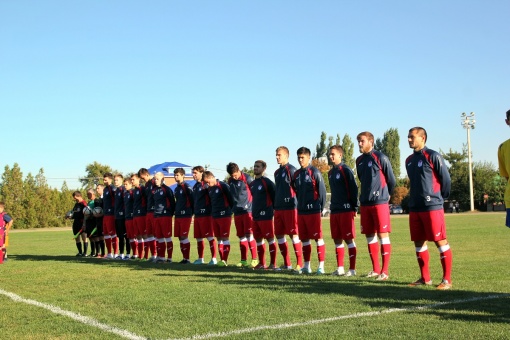 Армейцы провели товарищеский матч в Семикаракорске