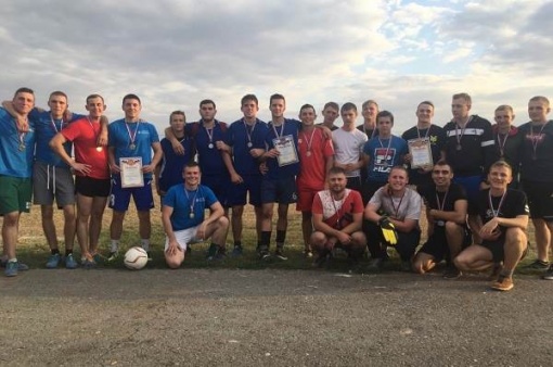 Команда военнослужащих «Факел» победила в любительском турнире в честь 98-летия Морозовского района  