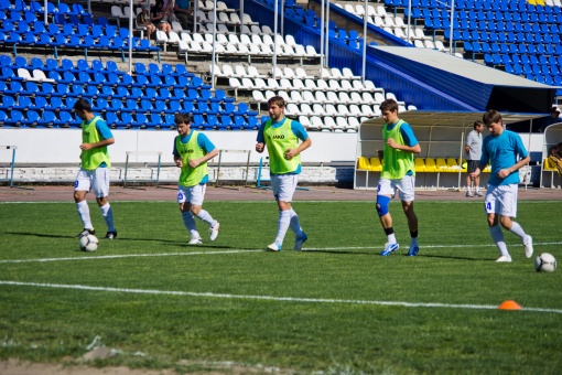 "Таганрог" получил выходные до 15 июня