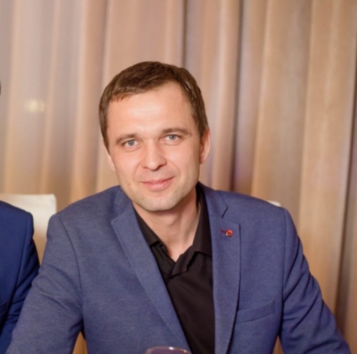 Сегодня день рождения у члена исполкома РРООФФ Евгения Денисенко. Ему исполнился 42 года.