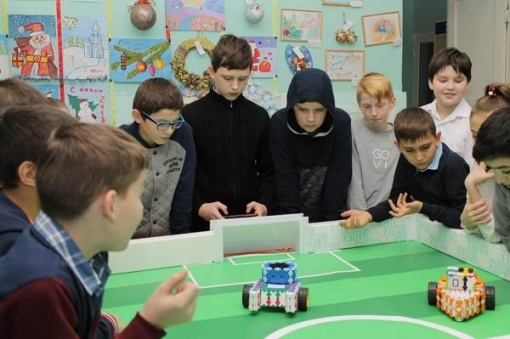 В Центре профориентации Аксайского района завершился региональный турнир по футболу управляемых роботов