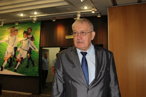 Сегодня первому заместителю председателя Ростовской региональной общественной организации «Федерация футбола», председателю комитета по проведению соревнований Сергею Порядину исполняется 74 года