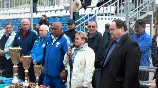 Турнир Лакомова открыла его сестра 