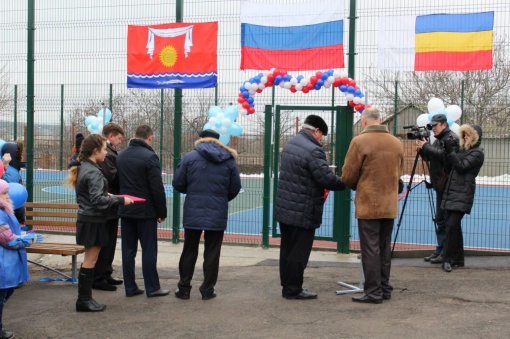 В Неклиновском районе открылась новая спортивная площадка