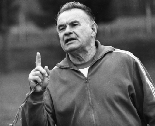 ТУРНИР ПАМЯТИ КОНСТАНТИНА БЕСКОВА СРЕДИ ВЕТЕРАНОВ (8х8)