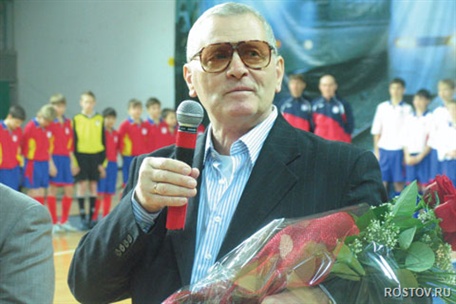 Виктор Понедельник представлен к ордену ФИФА