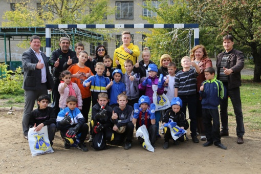 ФК «Ростов» посетил ростовский детский дом №1 