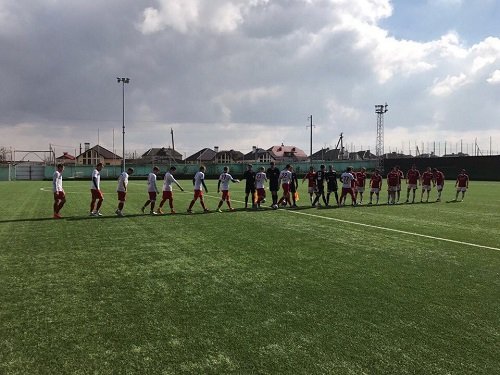 Армейцы возвращаются домой в хорошем настроении 