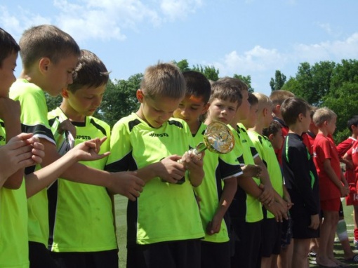 «Загрузи себя футболом-2015»