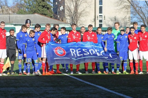 Минимальное поражение юношей