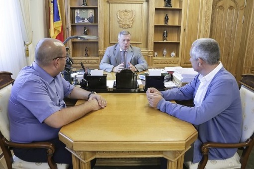 Губернатор встретился с главным тренером ФК «Ростов»