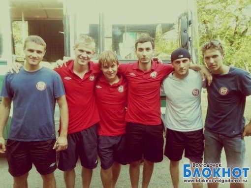 ФК "Маяк" подарил детям праздник