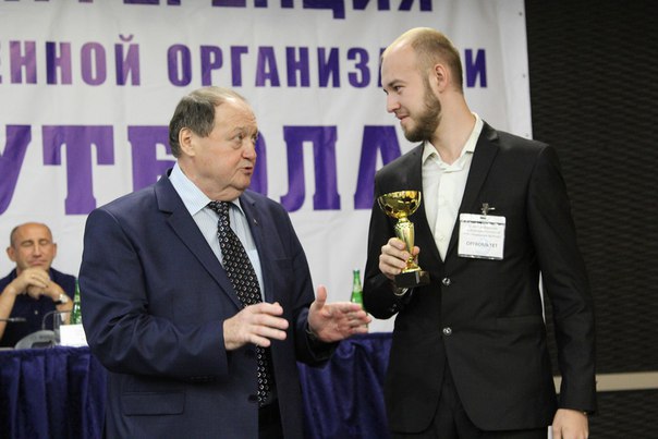 QzE6i4HCnEU.jpg